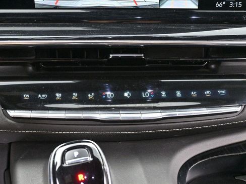 Used 2023 Cadillac Escalade Sport AWD/4WD image 24