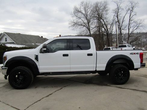 Used 2019 Ford F250 XLT w/ Snow Plow Prep Package AWD/4WD image 2