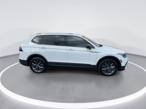 Used 2022 Volkswagen Tiguan SE image 23