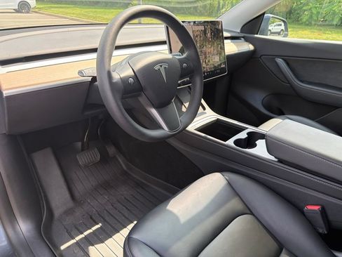 Used 2021 Tesla Model Y Long Range AWD/4WD image 15