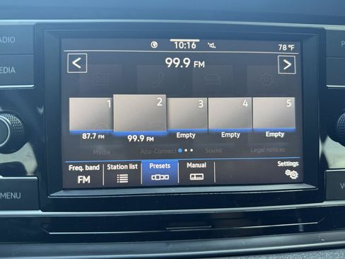 Used 2021 Volkswagen Jetta R-Line FWD image 16