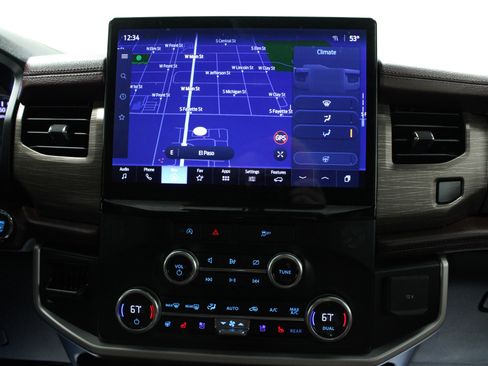 Used 2024 Ford Expedition Limited image 23