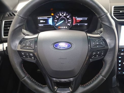 Used 2017 Ford Explorer Sport w/ Equipment Group 401A AWD/4WD image 40