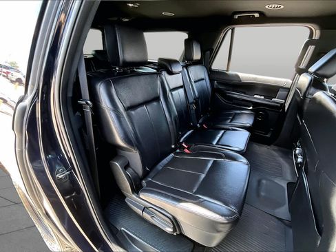 Used 2021 Ford Expedition Max XLT AWD/4WD image 19