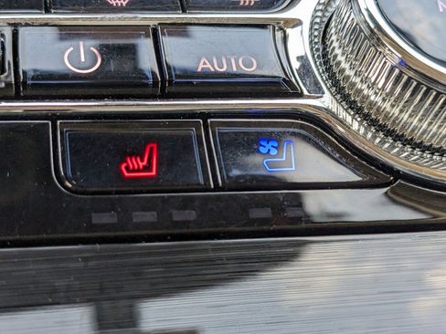 Certified 2023 Lincoln Nautilus Reserve w/ Equipment Group 201A image 27