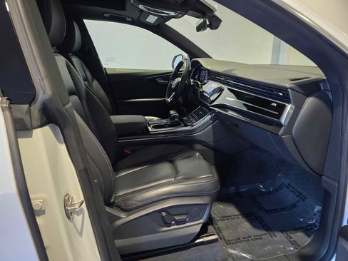 Used 2019 Audi Q8 Premium w/ Convenience Package image 13