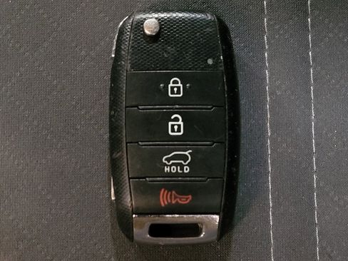 Used 2018 Kia Sorento AWD image 32