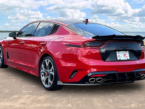 Used 2018 Kia Stinger GT2 RWD image 6