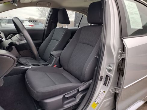 Used 2024 Toyota Corolla LE FWD image 2