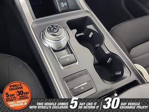 Used 2021 Ford Edge SE image 27