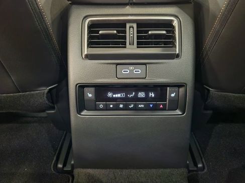 Certified 2025 MAZDA CX-70 Plug-In Hybrid w/ Premium Plus image 23