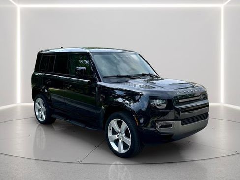 New 2025 Land Rover Defender 110 X-Dynamic SE image 7