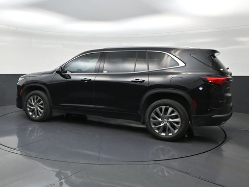 Used 2025 Buick Enclave Preferred w/ Power Package FWD image 31