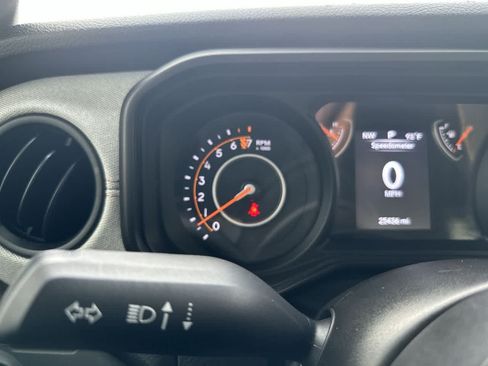 Used 2024 Jeep Gladiator Sport AWD/4WD image 26