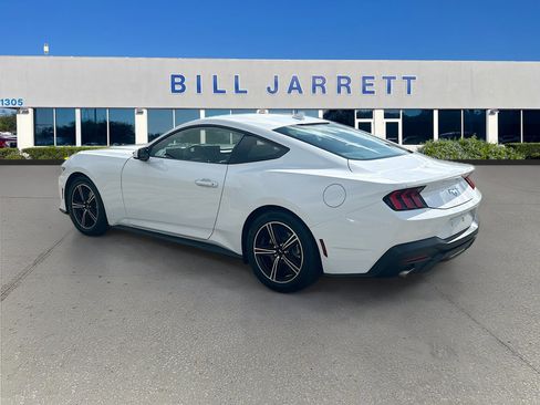 Certified 2025 Ford Mustang Coupe RWD image 5