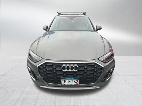 Used 2023 Audi Q5 2.0T Premium w/ Convenience Package AWD/4WD image 2