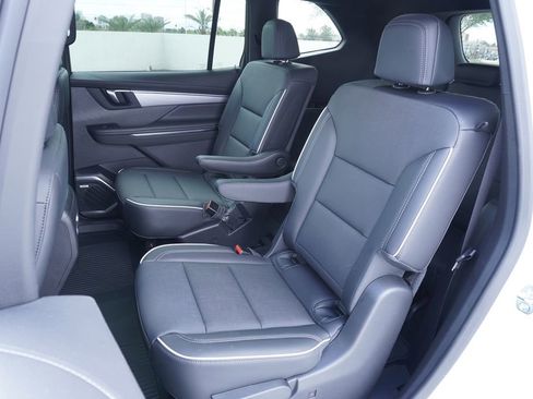 New 2025 Buick Enclave Preferred w/ Power Package image 9