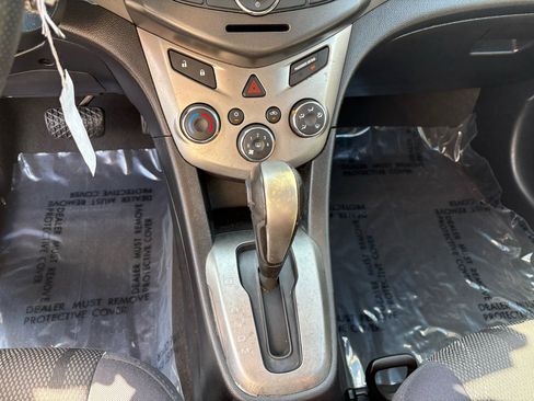 Used 2013 Chevrolet Sonic LT image 11