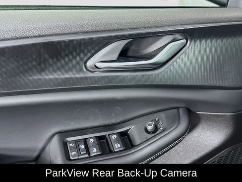 New 2025 Jeep Grand Cherokee Altitude image 13