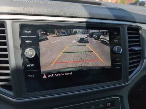 Used 2021 Volkswagen Atlas SE w/ Panoramic Sunroof Package AWD/4WD image 17