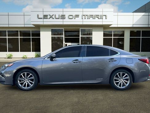 Used 2016 Lexus ES 300h image 2