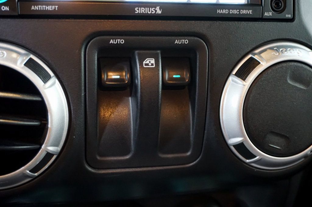 Used 2013 Jeep Wrangler Rubicon w/ PWR Convenience Group AWD/4WD image 50