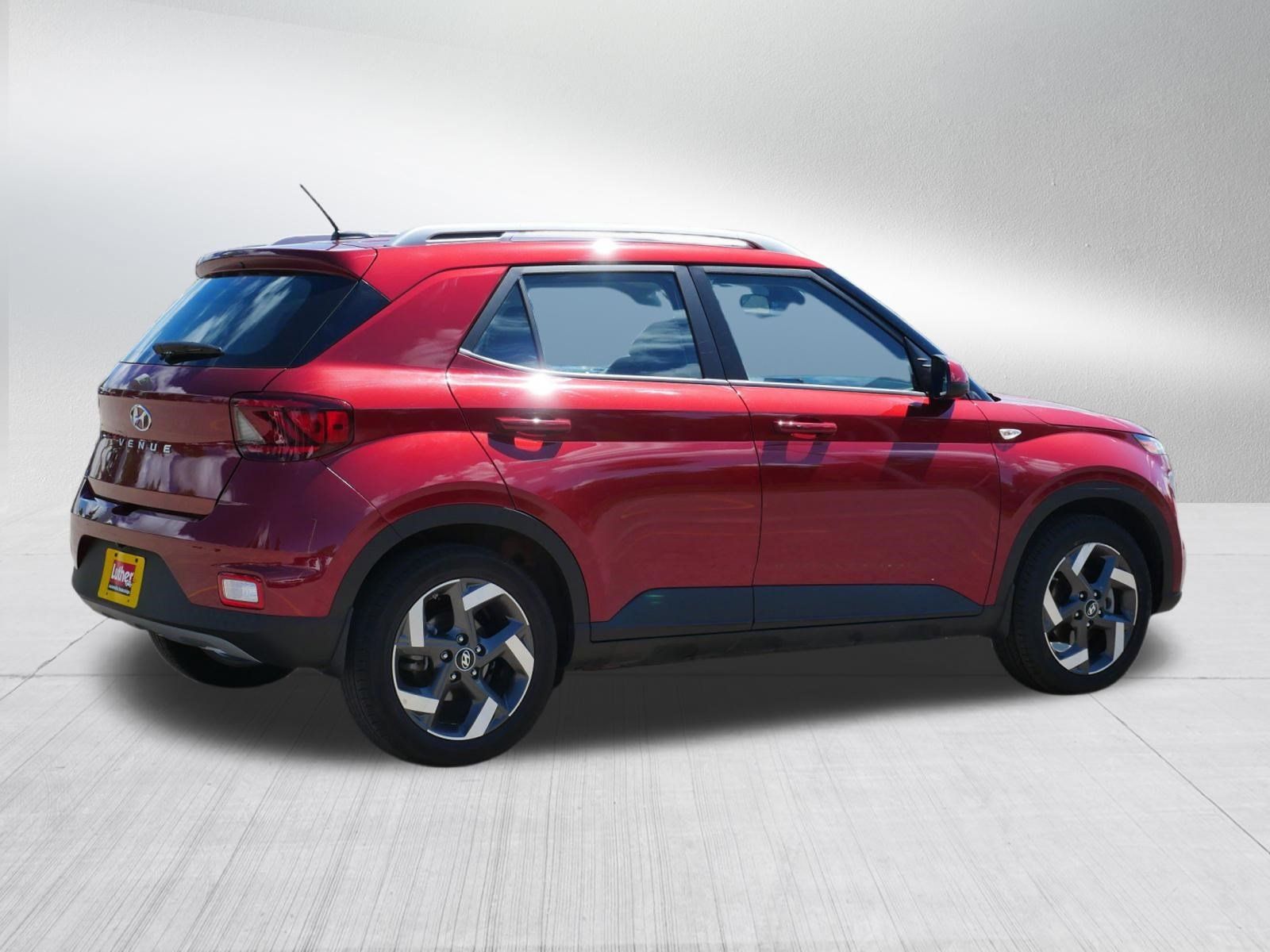 Used 2026 Hyundai Venue SEL FWD image 7