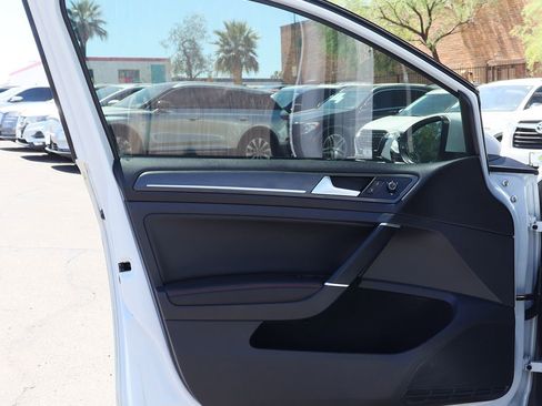 Used 2019 Volkswagen GTI SE w/ SE Experience Package image 37