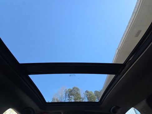 Used 2022 Chevrolet Equinox RS w/ RS Leather Package image 41