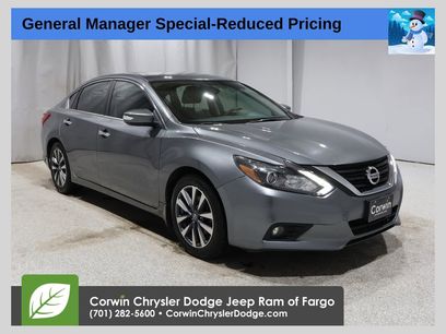 Used 2017 Nissan Altima 2.5 SL w/ 2.5 Technology Package