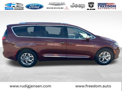 Used 2021 Chrysler Pacifica Limited w/ Premium & Safety Sphere Group AWD/4WD image 6