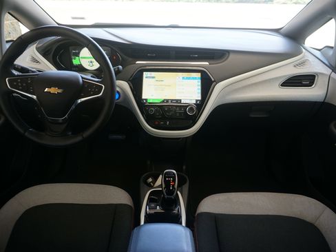 Used 2020 Chevrolet Bolt LT image 22