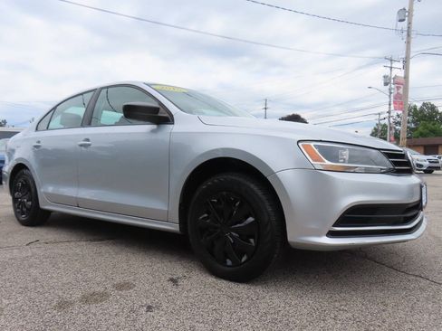 Used 2015 Volkswagen Jetta S FWD image 1