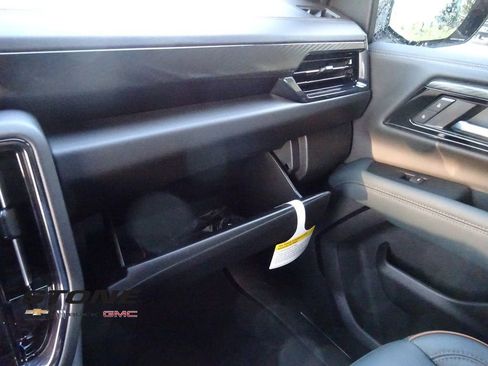 New 2026 GMC Yukon AT4 w/ AT4 Premium Package image 29