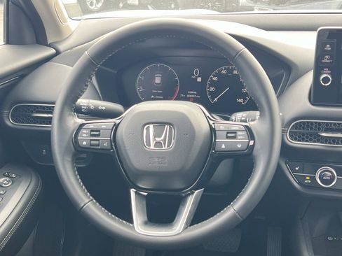 Used 2027 Honda HR-V EX-L image 8