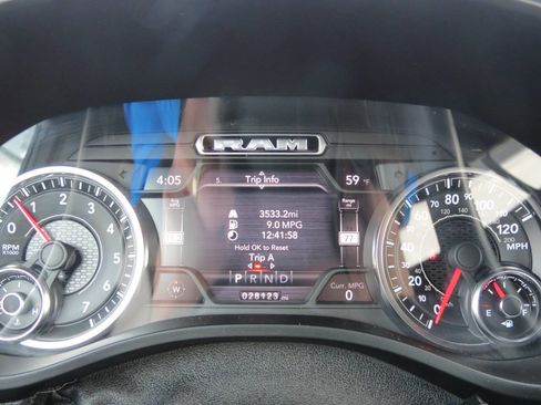 Used 2021 RAM 1500 Big Horn image 14