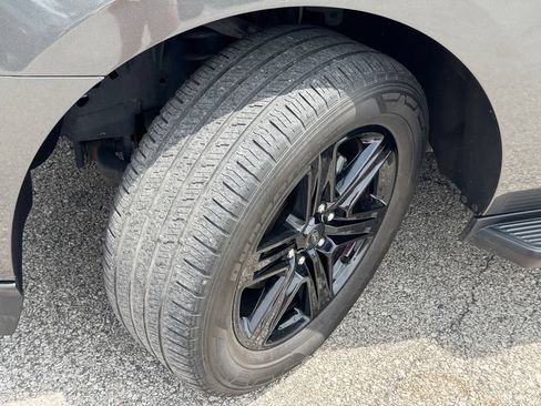 Used 2021 Ford Expedition XLT AWD/4WD image 43