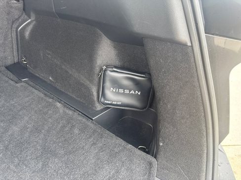 Used 2023 Nissan Rogue SV AWD/4WD image 14