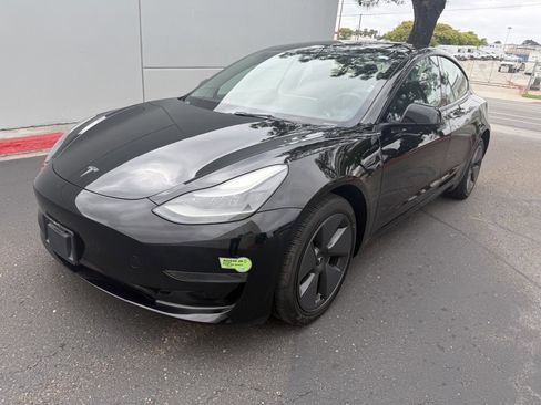 Used 2023 Tesla Model 3 Standard Range RWD image 1