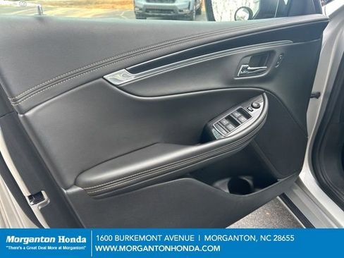 Used 2016 Chevrolet Impala LT image 12