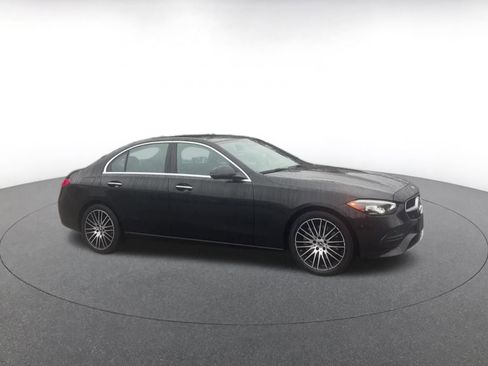 Used 2024 Mercedes-Benz C 300 Sedan image 2