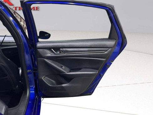 Used 2018 Honda Accord Sport image 40