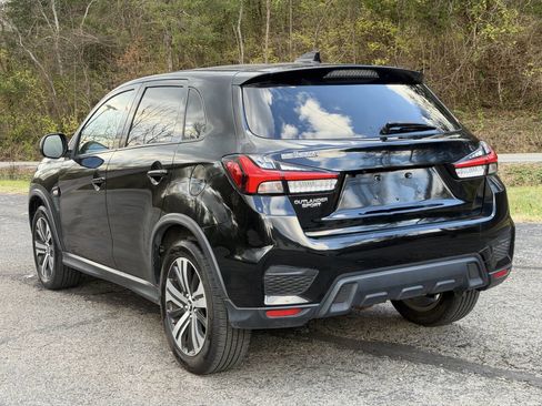 Used 2020 Mitsubishi Outlander Sport ES image 2