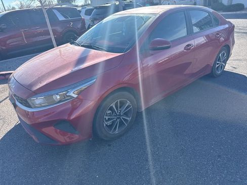 Used 2024 Kia Forte LXS w/ LXS Technology Package image 5