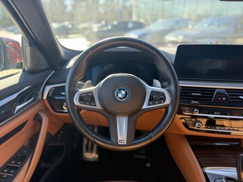Certified 2023 BMW 530e w/ M Sport Package image 24