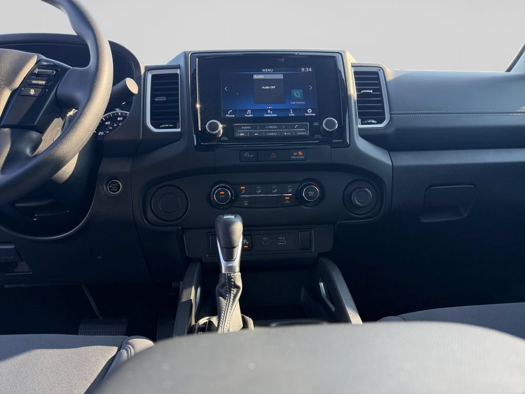 Used 2024 Nissan Frontier SV w/ Technology Package RWD image 12