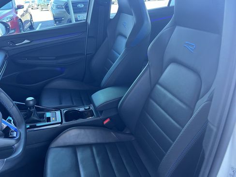 Used 2024 Volkswagen Golf R AWD/4WD image 18