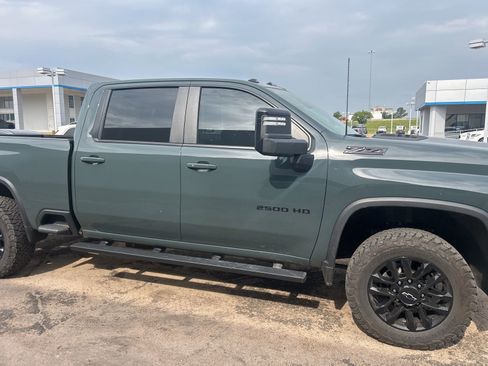 Used 2025 Chevrolet Silverado 2500 LT w/ Trail Boss Package image 16