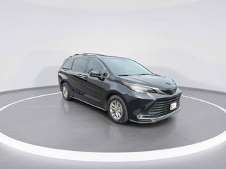 Certified 2022 Toyota Sienna XLE FWD video 2