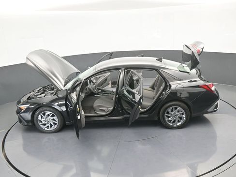 Used 2024 Hyundai Elantra SEL image 66